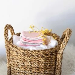 Lot De 6 Lingettes Lavable En Mousseline Blanc/rose 10 X 10 Cm De Trois Kilos Sept 5 Lot De 6 Lingettes Lavable En Mousseline Blanc/rose 10 X 10 Cm De Trois Kilos Sept -Bébé Boutique 01146206 3